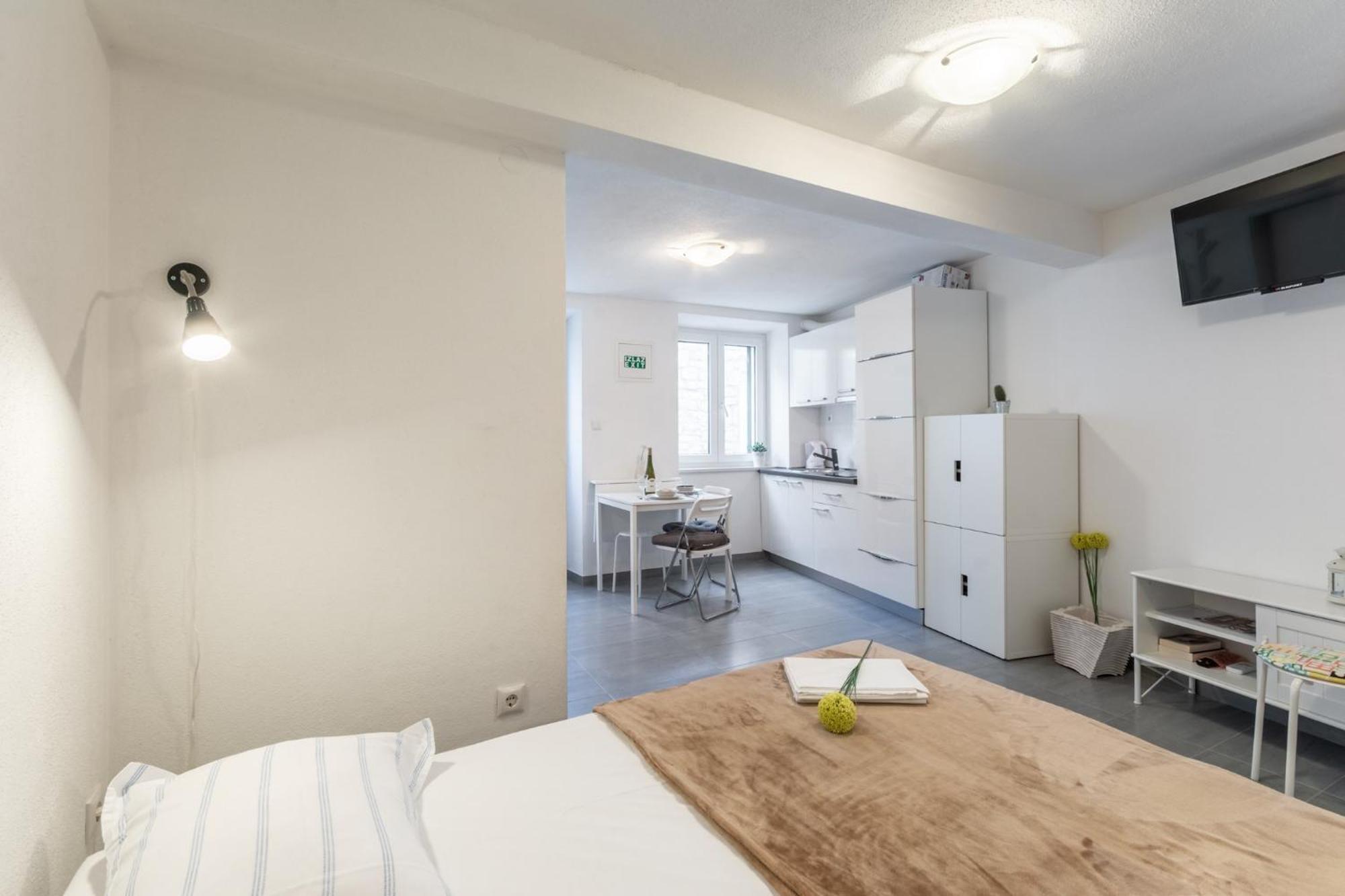 Apartments Sonja ปูชิสชา ห้อง รูปภาพ