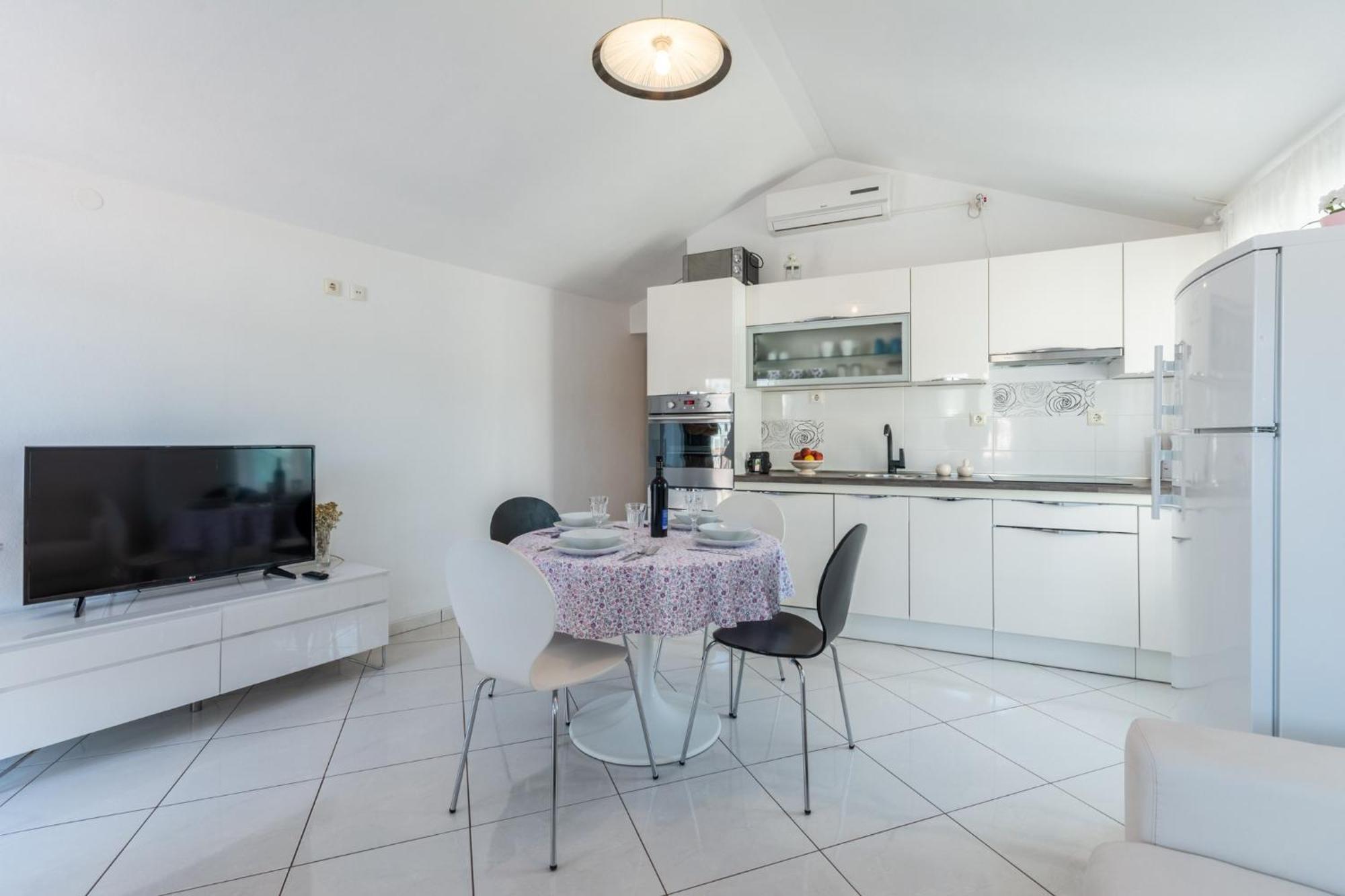 Apartments Sonja ปูชิสชา ห้อง รูปภาพ